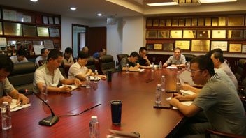 我院召开半年工作会.jpg